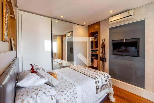 Apartamento para alugar com 4 quartos, 316m² em Vila Romana, São Paulo