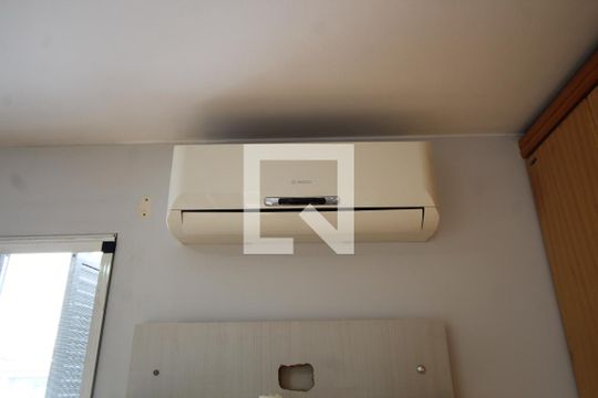Ar condicionado de casa de condomínio à venda com 3 quartos, 80m² em Humaitá, Porto Alegre