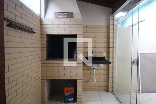 Churrasqueira de casa de condomínio à venda com 3 quartos, 80m² em Humaitá, Porto Alegre