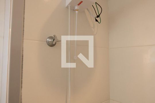 Banheiro de apartamento para alugar com 1 quarto, 34m² em Vila Guilherme, São Paulo