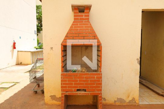 Área comum - Churrasqueira de apartamento para alugar com 2 quartos, 58m² em Conjunto Residencial José Bonifácio, São Paulo
