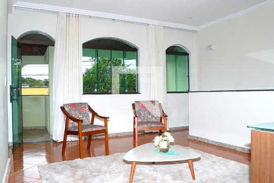 Sala 2 de casa à venda com 3 quartos, 302m² em Vitoria, Belo Horizonte