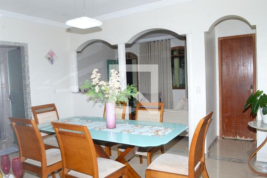 Sala de Jantar de casa à venda com 3 quartos, 302m² em Vitoria, Belo Horizonte