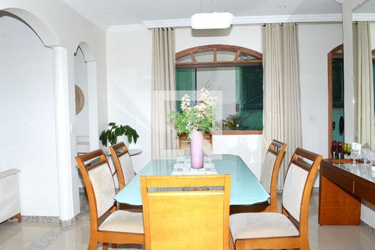 Sala de Jantar de casa à venda com 3 quartos, 302m² em Vitoria, Belo Horizonte
