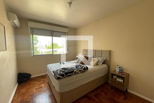 Quarto 1 de apartamento à venda com 2 quartos, 60m² em Centro, São Leopoldo