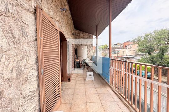 Sacada de casa à venda com 3 quartos, 638m² em Parque Centenário, Jundiaí