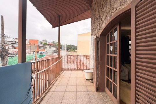 Sacada de casa à venda com 3 quartos, 638m² em Parque Centenário, Jundiaí