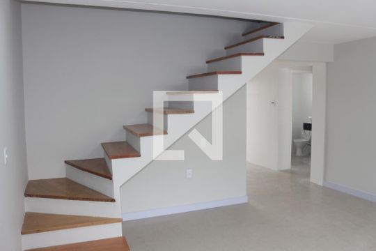 Sala de casa à venda com 3 quartos, 160m² em Osvaldo Cruz, São Caetano do Sul