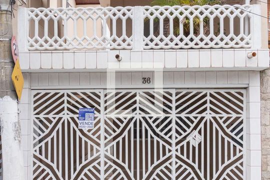Fachada de casa à venda com 3 quartos, 125m² em Jardim Santa Maria, São Paulo
