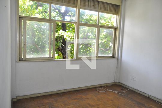 Sala de apartamento à venda com 2 quartos, 67m² em Pilares, Rio de Janeiro