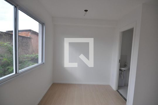 Sala/Quarto de kitnet/studio para alugar com 1 quarto, 16m² em Vila Nilo, São Paulo
