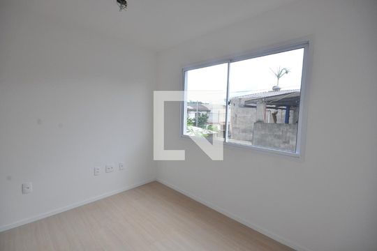 Sala/Quarto de kitnet/studio para alugar com 1 quarto, 16m² em Vila Nilo, São Paulo