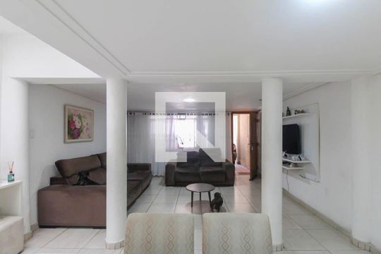 Casa à venda com 4 quartos, 150m² em Vila Zelina, São Paulo