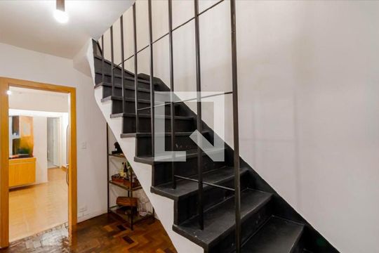 Sala de casa à venda com 3 quartos, 185m² em Jardim Santa Emilia, São Paulo