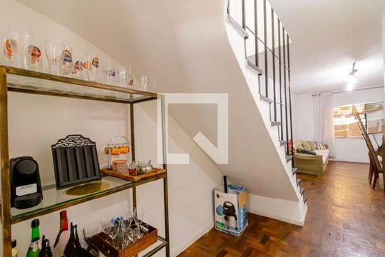Sala de casa à venda com 3 quartos, 185m² em Jardim Santa Emilia, São Paulo
