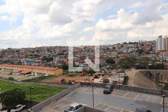 Vista Quarto 1 de apartamento à venda com 2 quartos, 44m² em Jardim Utinga, Santo André