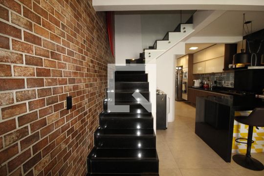 Banheiro de casa de condomínio para alugar com 2 quartos, 97m² em Patamares, Salvador
