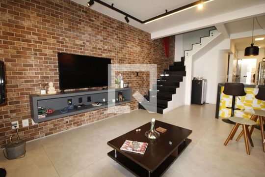 Sala de casa de condomínio para alugar com 2 quartos, 97m² em Patamares, Salvador