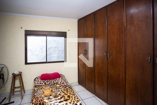 Quarto 1 de casa à venda com 3 quartos, 253m² em Cidade Júlia, São Paulo