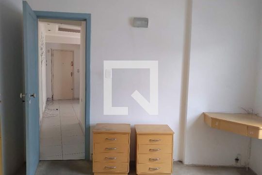 Quarto de apartamento à venda com 1 quarto, 53m² em Jardim São Paulo, São Paulo
