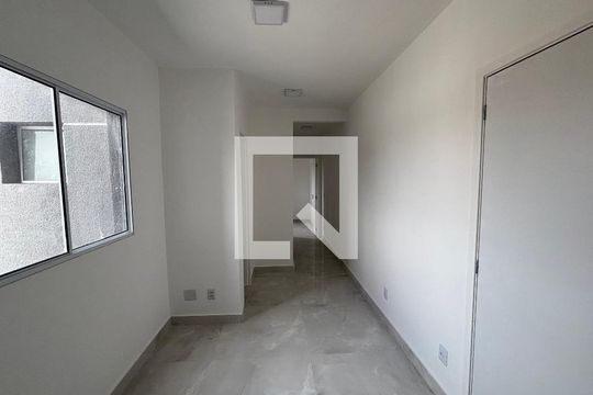 Sala/cozinha de apartamento para alugar com 2 quartos, 37m² em Cidade Antônio Estêvão de Carvalho, São Paulo