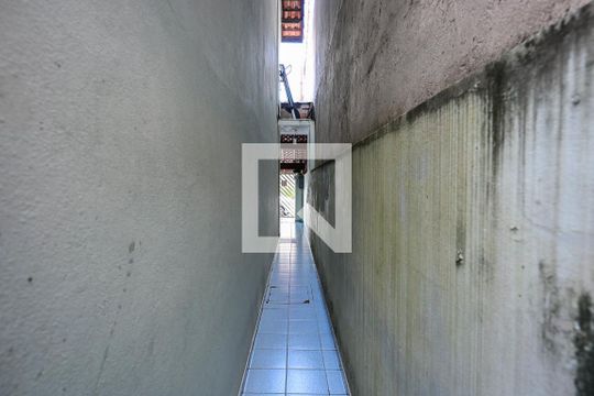 Corredor Externo de casa à venda com 2 quartos, 79m² em Parque Monte Alegre, Taboão da Serra