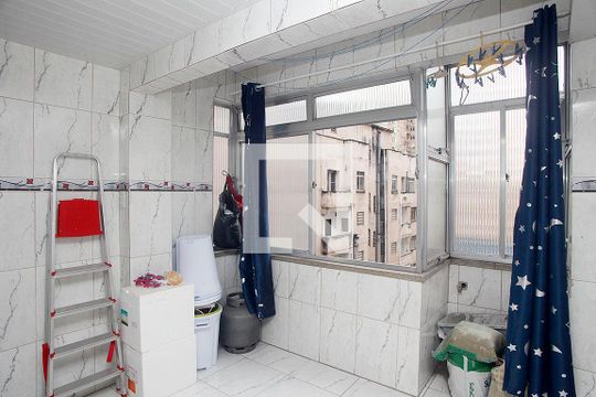 Cozinha + Área de Serviço de apartamento para alugar com 2 quartos, 65m² em Centro Histórico, Porto Alegre