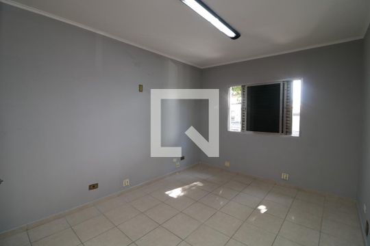 Suite de casa para alugar com 3 quartos, 300m² em Jardim Avelino, São Paulo