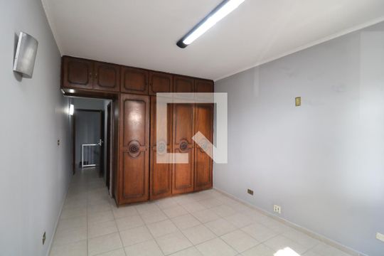 Suite de casa para alugar com 3 quartos, 300m² em Jardim Avelino, São Paulo