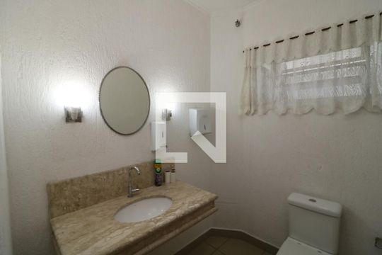 Lavabo de casa para alugar com 3 quartos, 300m² em Jardim Avelino, São Paulo