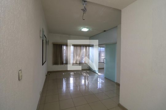 Sala de casa para alugar com 3 quartos, 300m² em Jardim Avelino, São Paulo