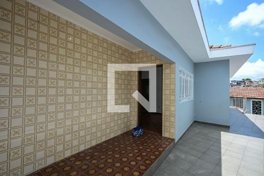 Entrada de casa à venda com 4 quartos, 287m² em Parque Pinheiros, Taboão da Serra