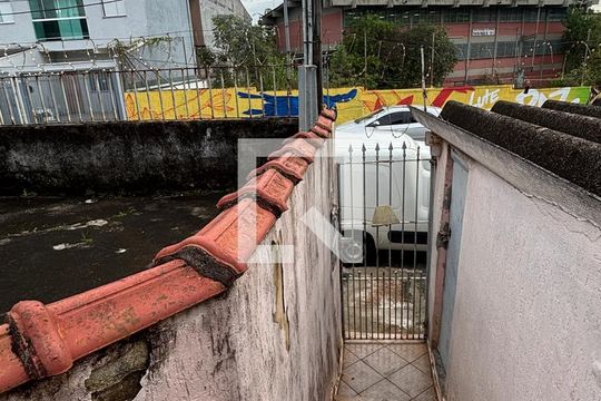Quintal de casa para alugar com 2 quartos, 220m² em Vila Bela Vista, Santo André