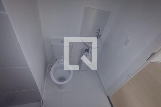 Banheiro de apartamento à venda com 1 quarto, 29m² em Santo Amaro, São Paulo