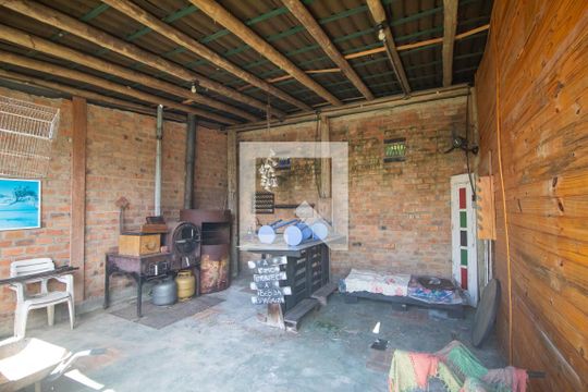 Quintal de casa de condomínio à venda com 2 quartos, 100m² em Hípica, Porto Alegre