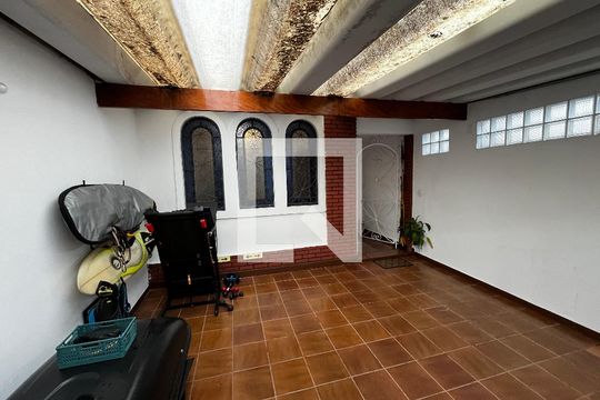 Garagem de casa à venda com 5 quartos, 124m² em Santa Teresinha, São Paulo