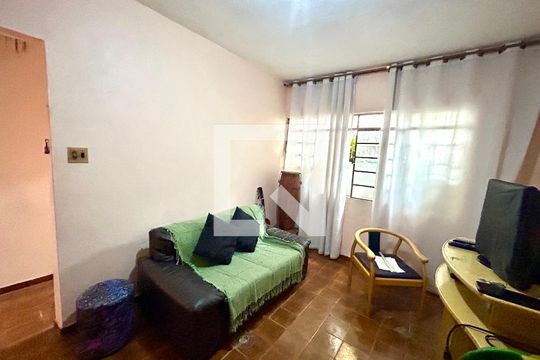 Sala de casa à venda com 3 quartos, 134m² em Parque Santo Antonio, Guarulhos