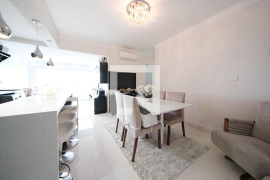 Sala/Cozinha de apartamento à venda com 2 quartos, 58m² em Vila Rio Branco, São Paulo