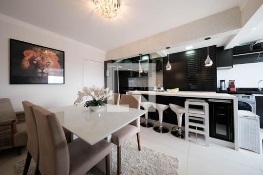Sala/Cozinha de apartamento à venda com 2 quartos, 58m² em Vila Rio Branco, São Paulo