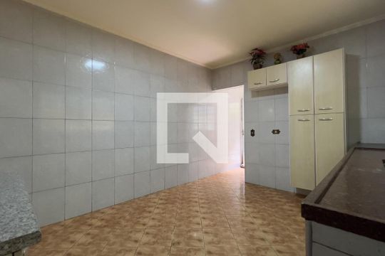 Cozinha e Área de Serviço de casa à venda com 2 quartos, 170m² em Parque Continental Ii, Guarulhos