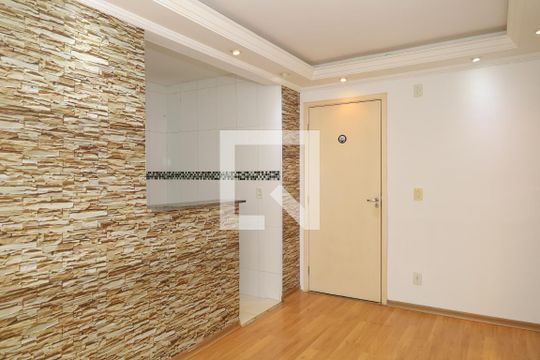 Sala de apartamento para alugar com 2 quartos, 45m² em Vila Raquel, São Paulo