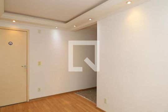 Sala de apartamento para alugar com 2 quartos, 45m² em Vila Raquel, São Paulo