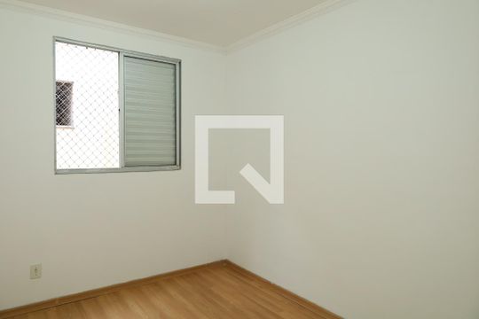 Quarto 1 de apartamento para alugar com 2 quartos, 45m² em Vila Raquel, São Paulo