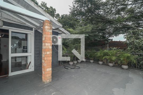 Varanda de casa à venda com 2 quartos, 116m² em Jardim Sabará, Porto Alegre