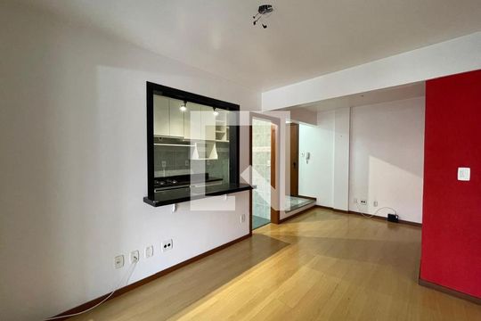 Sala de apartamento à venda com 1 quarto, 60m² em Vila Rosa, Novo Hamburgo