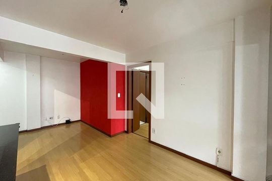 Sala de apartamento à venda com 1 quarto, 60m² em Vila Rosa, Novo Hamburgo