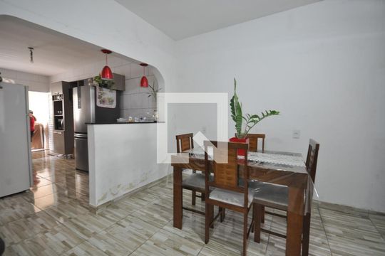 Sala de casa à venda com 2 quartos, 120m² em Parque Edu Chaves, São Paulo