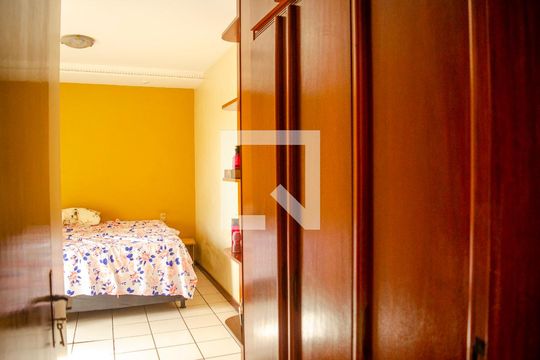 Quarto 2 de apartamento à venda com 4 quartos, 160m² em Setor Oeste, Goiânia