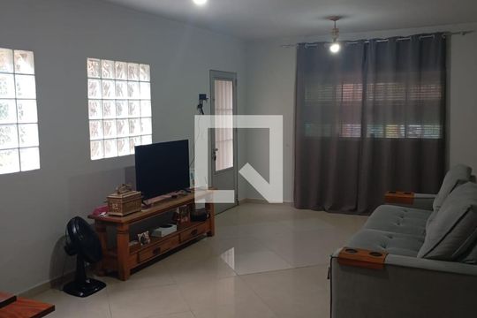 Sala de casa à venda com 4 quartos, 100m² em Artur Alvim, São Paulo