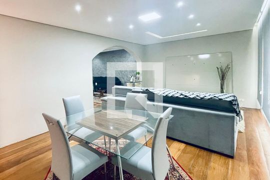 Casa para alugar com 5 quartos, 496m² em Vila Galvão, Guarulhos